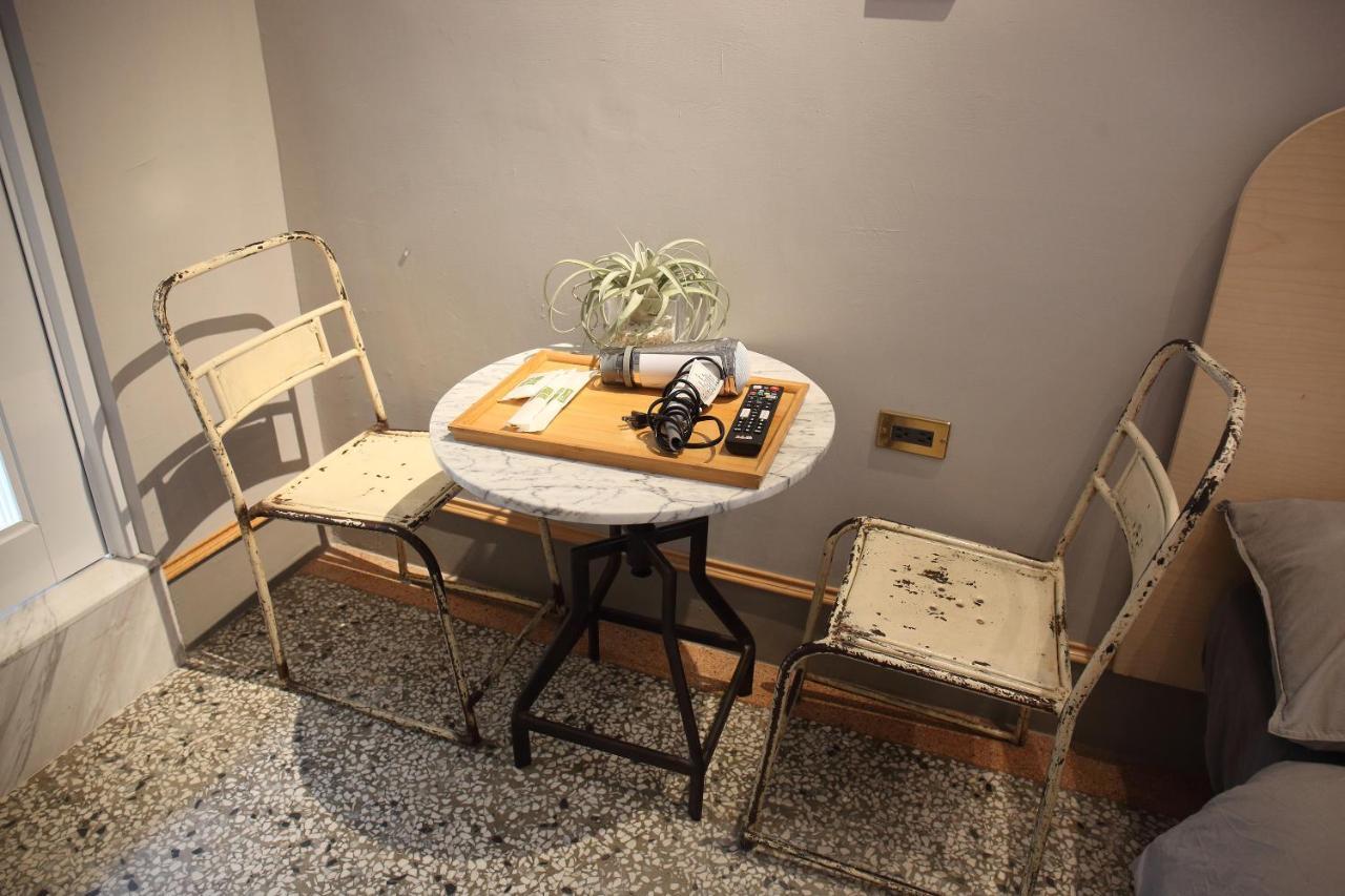 Spring Guest House Tainan Buitenkant foto